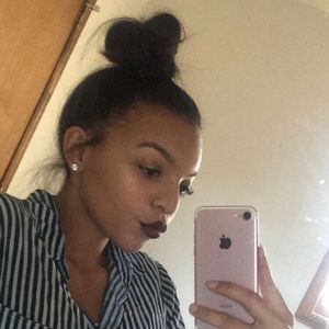 Meet your Posher, Kennedy